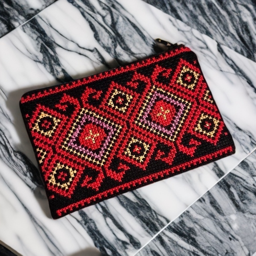 NWT Zip PouchEmbroidered Cross Stitched Palestinian Tatreez Handmade Traditional